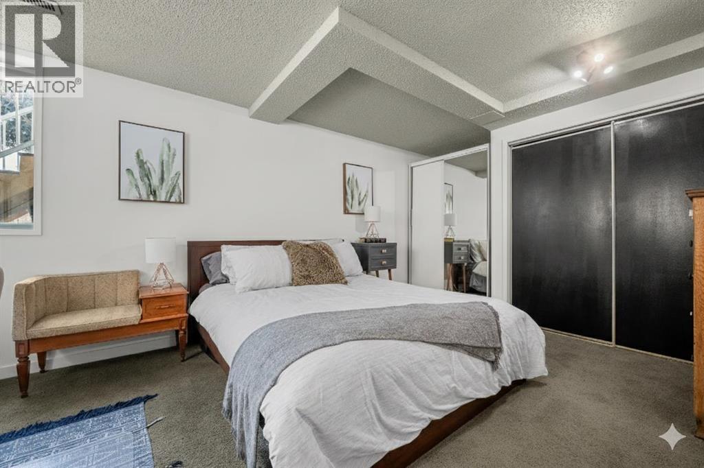 Single Family House for Sale in  Coach Gate Way SW Coach Hill Calgary 