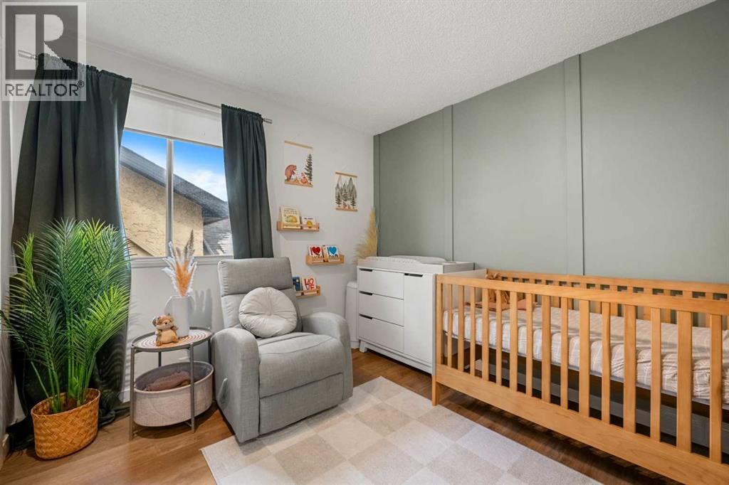 Single Family House for Sale in  Coach Gate Way SW Coach Hill Calgary 