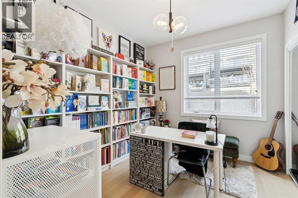 Single Family House for Sale in  Timberline Way SW Springbank Hill Calgary 