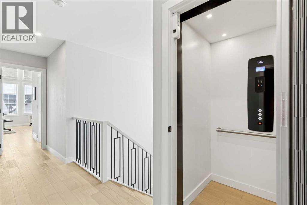 Single Family House for Sale in  Timberline Way SW Springbank Hill Calgary 