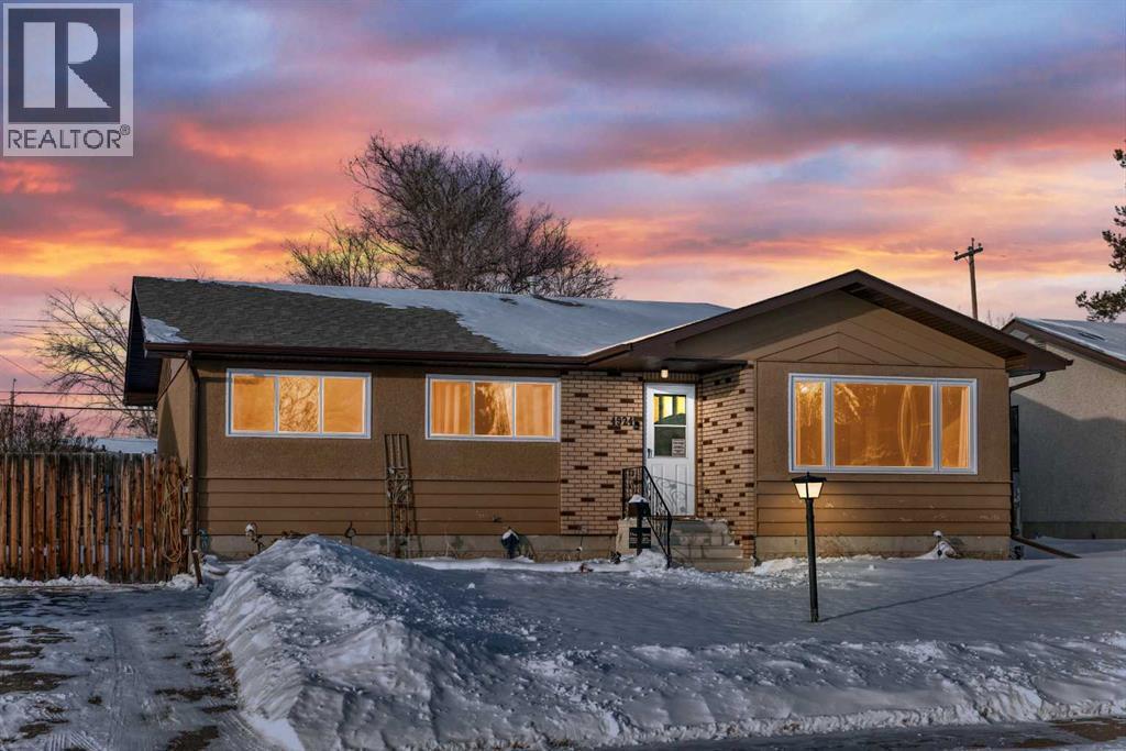 4924 39 Street, Innisfail