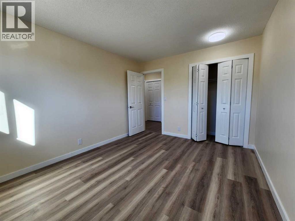 Single Family House for Sale in    Street NE Thorncliffe Calgary 