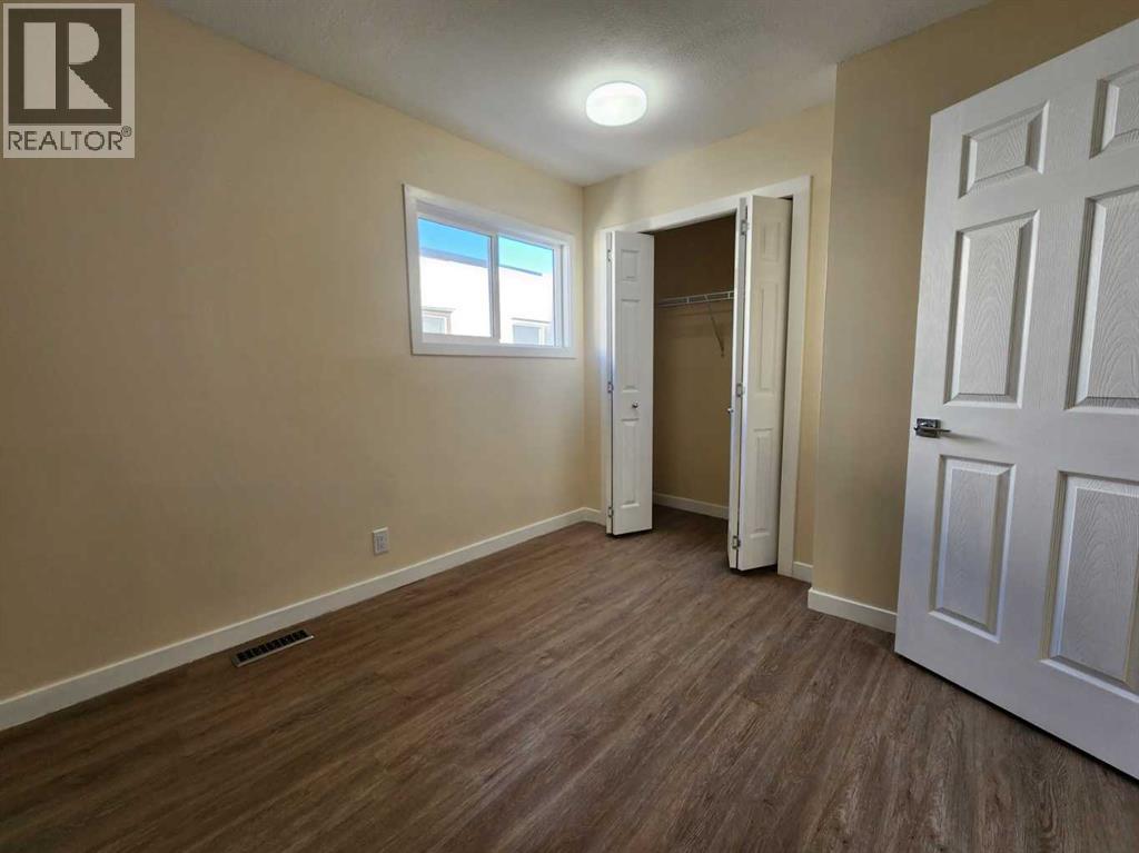 Single Family House for Sale in    Street NE Thorncliffe Calgary 