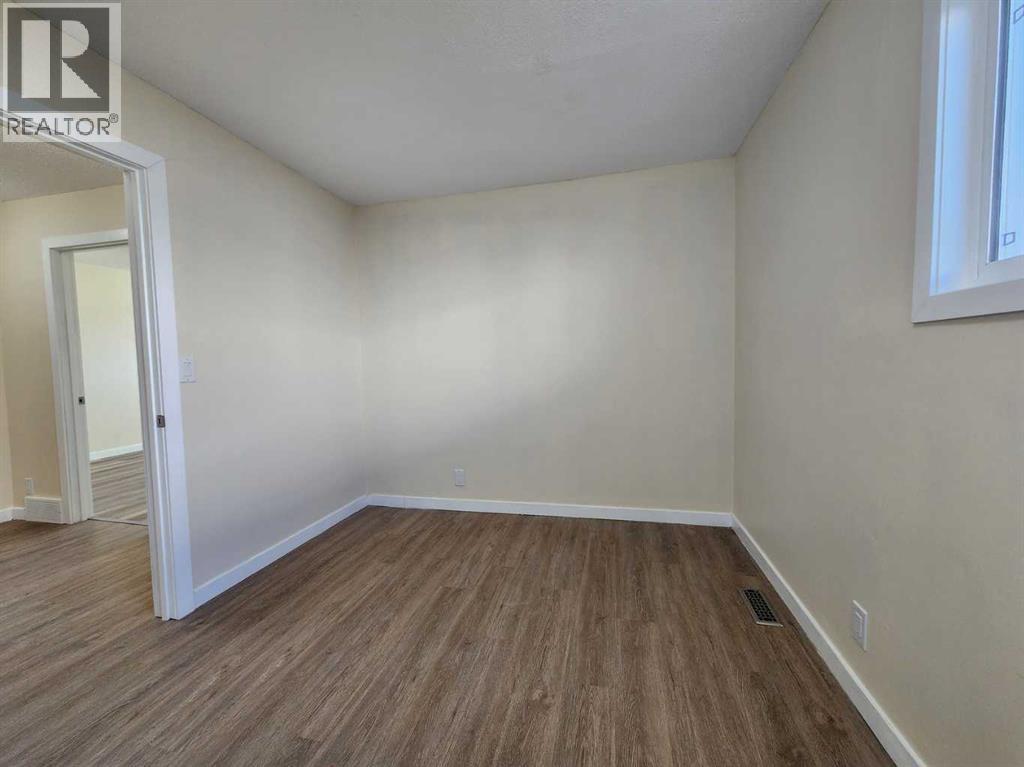 Single Family House for Sale in    Street NE Thorncliffe Calgary 