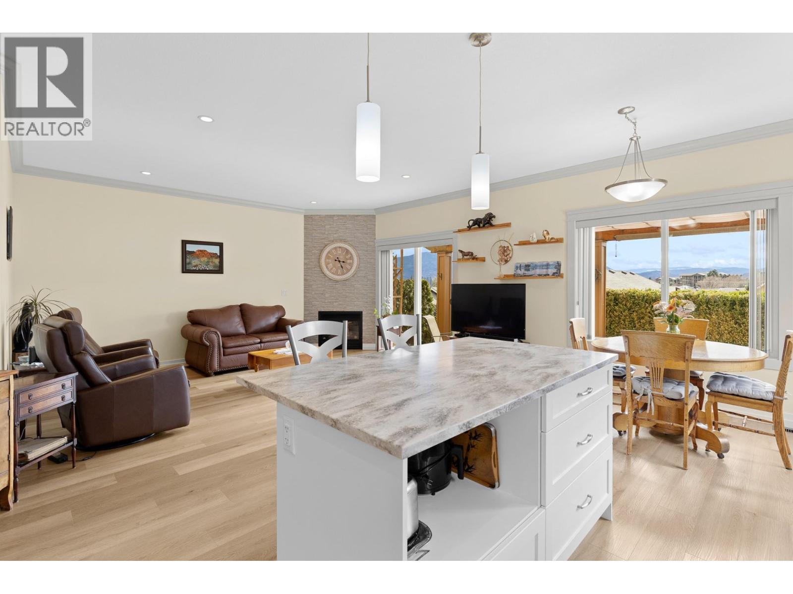  2092 Clover Drive, West Kelowna