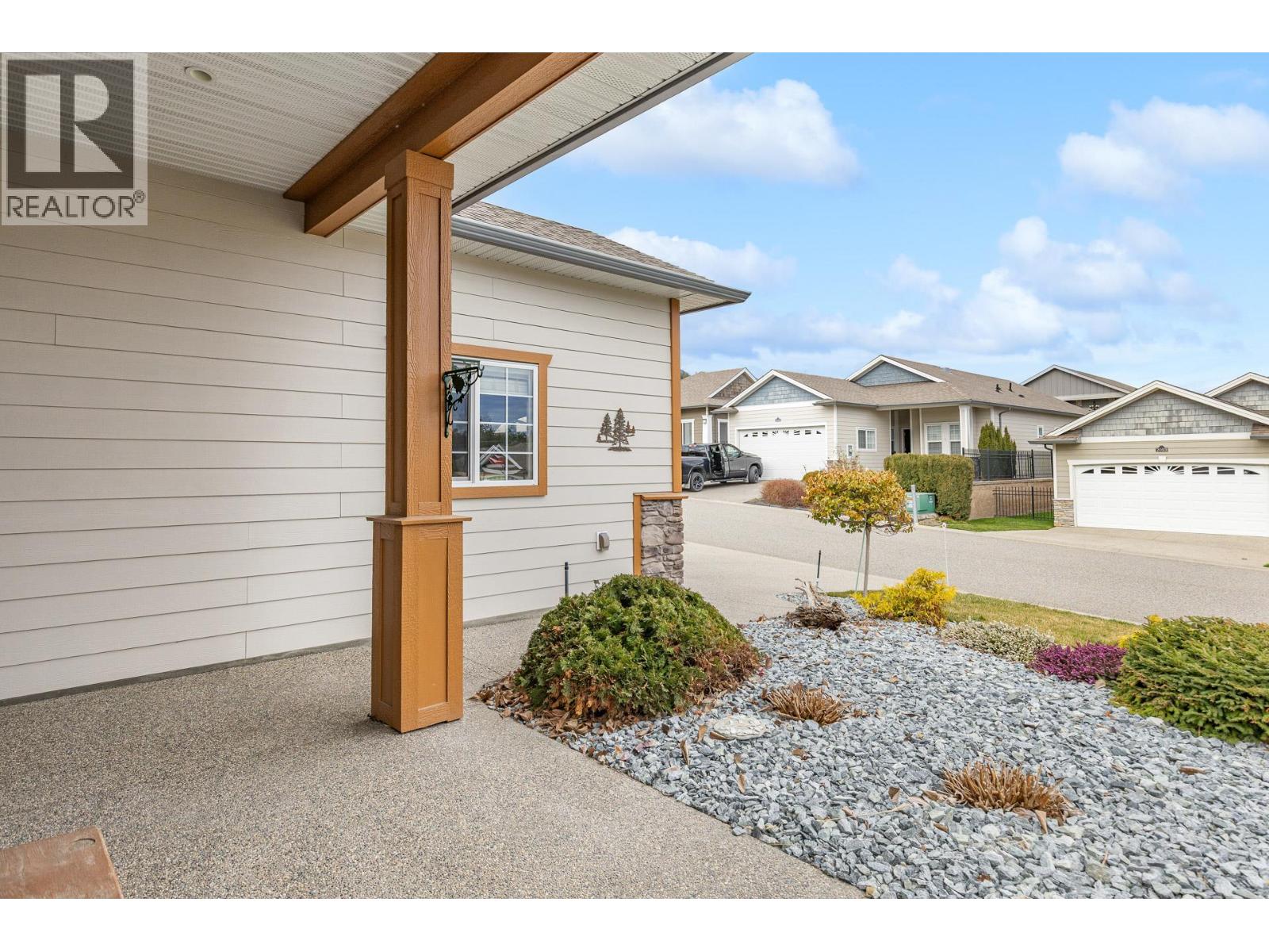  2092 Clover Drive, West Kelowna