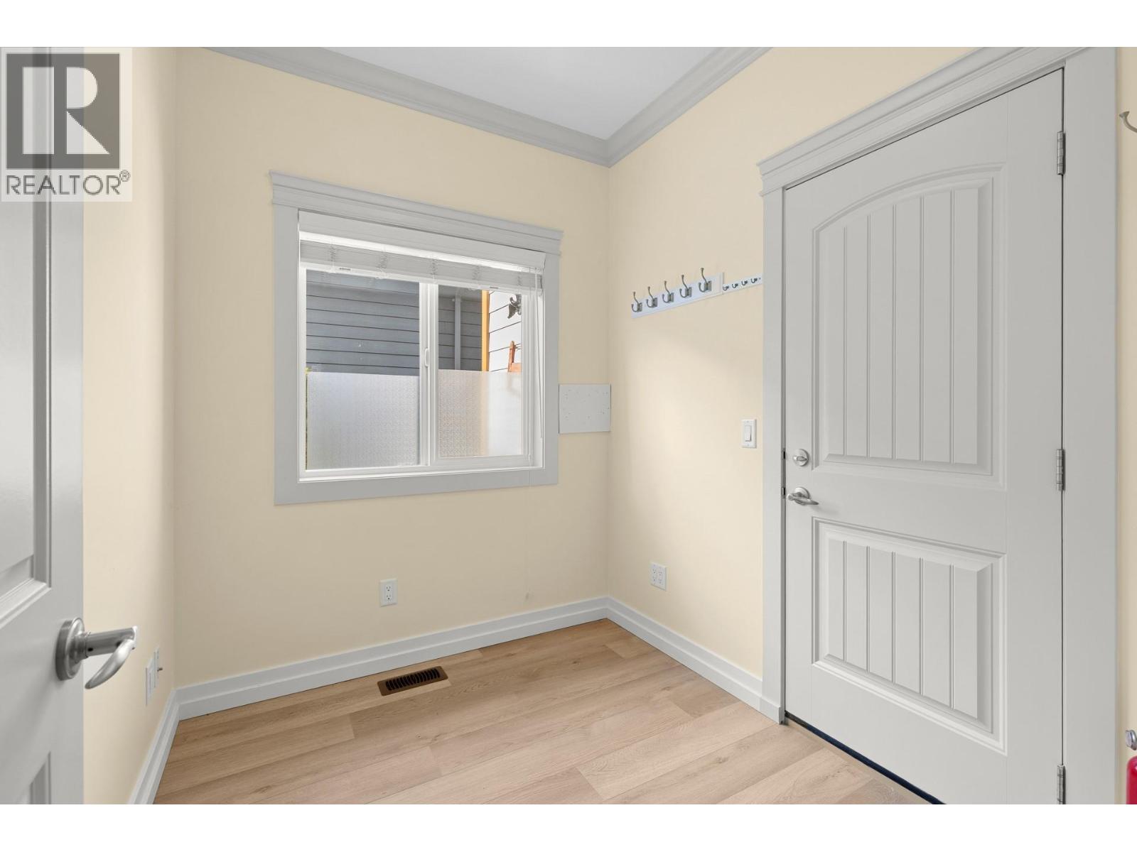  2092 Clover Drive, West Kelowna