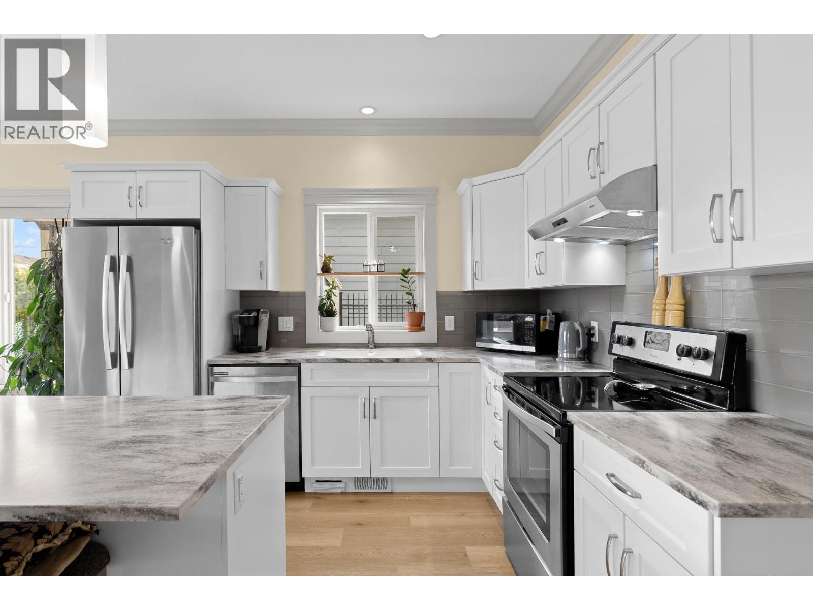  2092 Clover Drive, West Kelowna