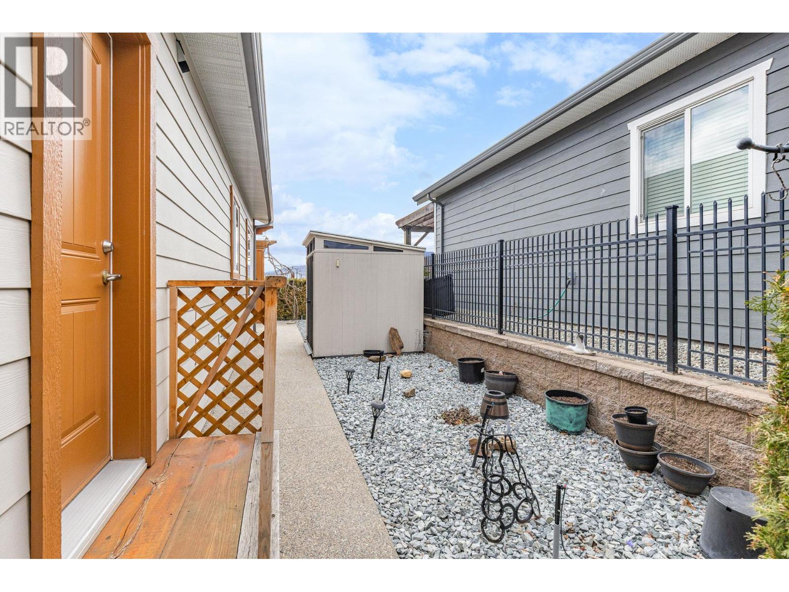  2092 Clover Drive, West Kelowna