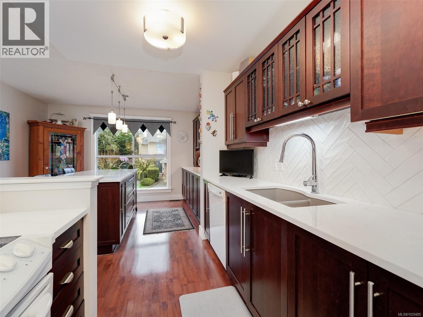 Single Family House for Sale in   West Saanich Rd Saanich 