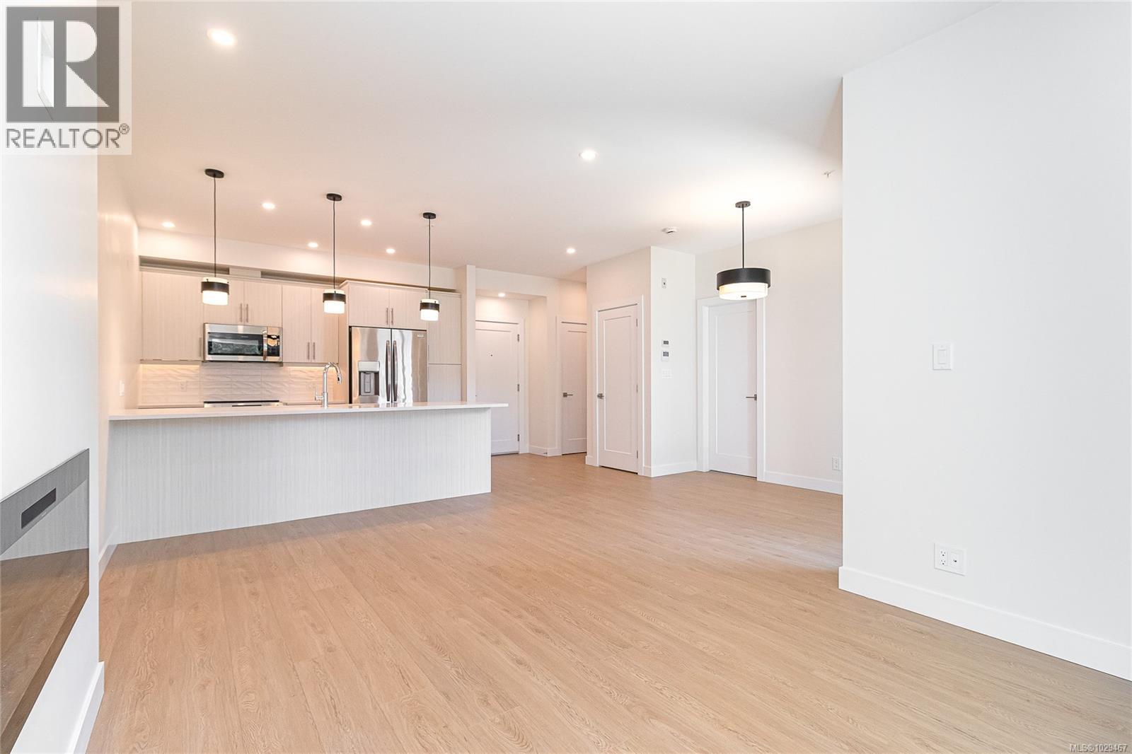 205 924 Jenkins Avenue, Langford