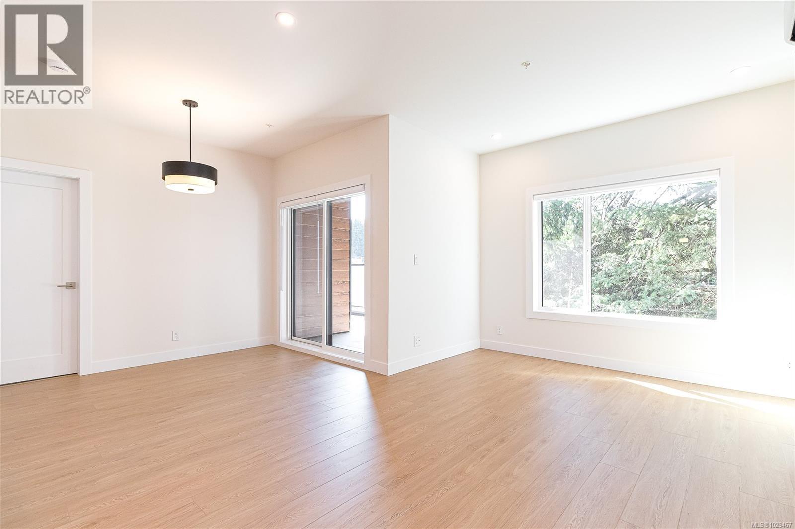 205 924 Jenkins Avenue, Langford