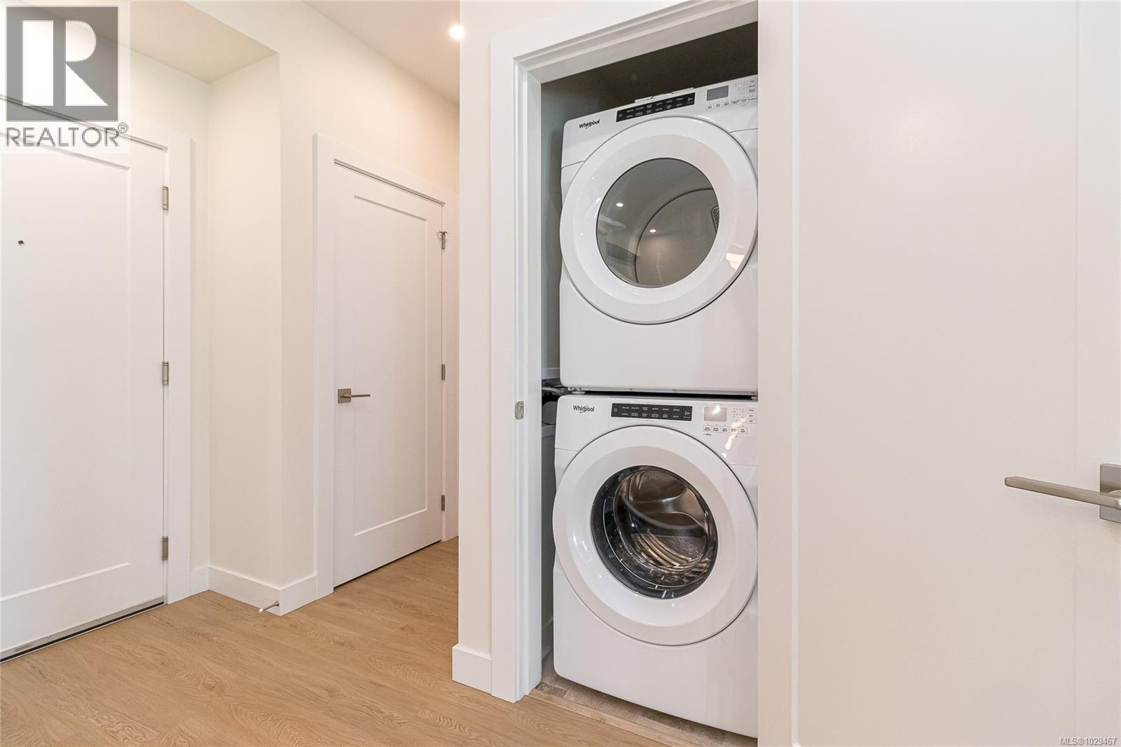 205 924 Jenkins Avenue, Langford