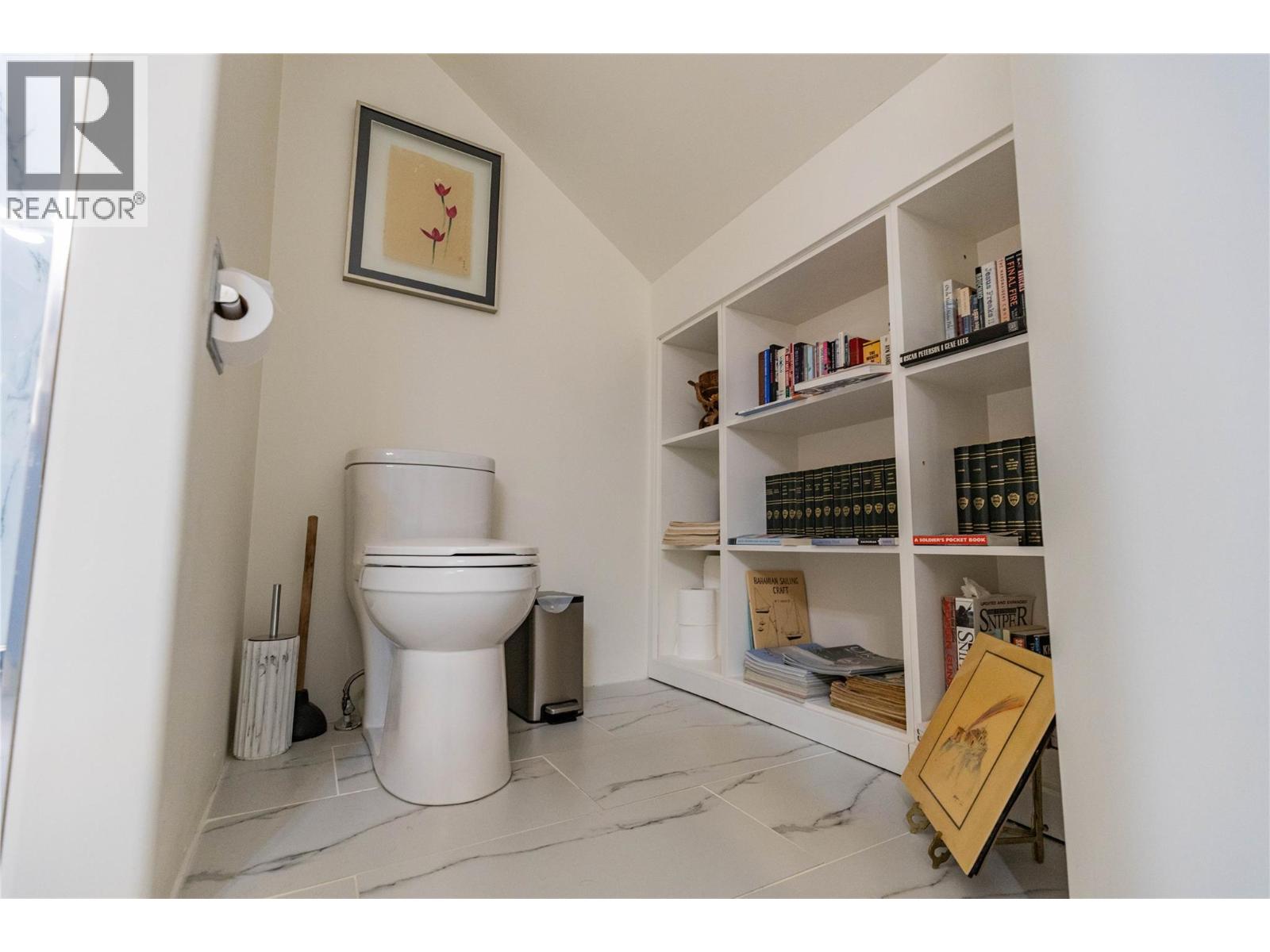 4037 Santa Road, Scotch Creek