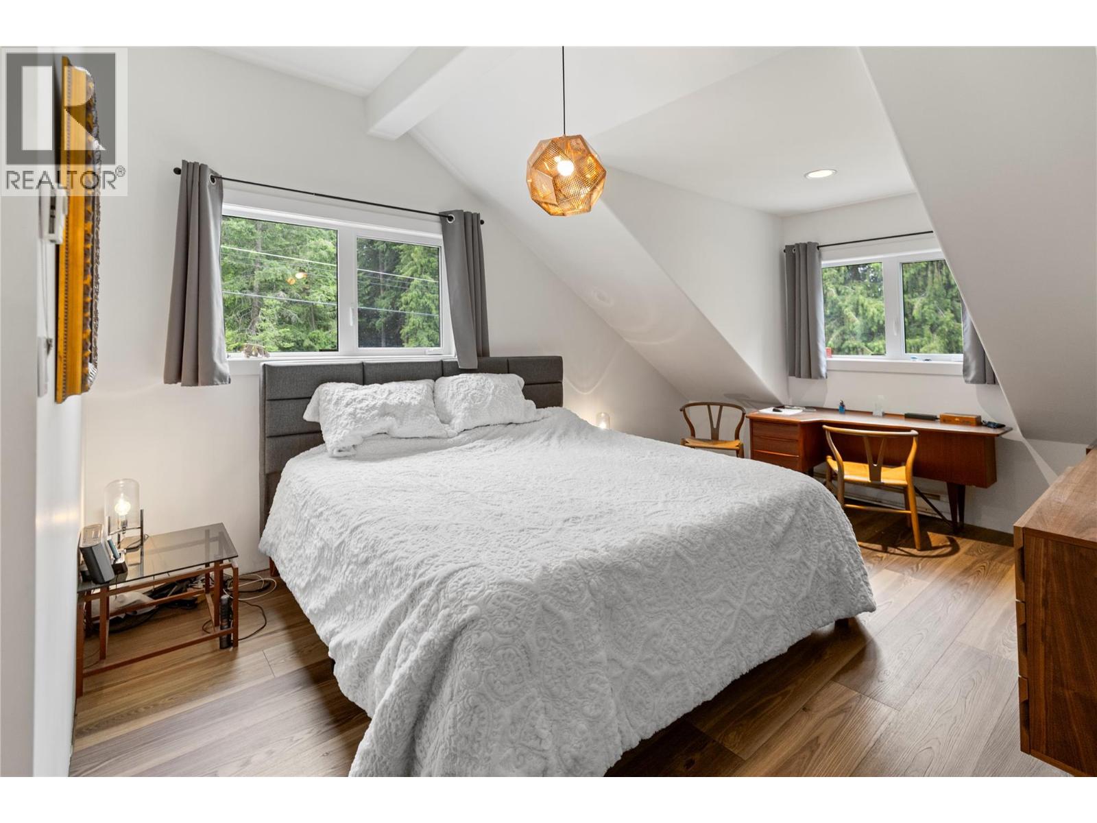 4037 Santa Road, Scotch Creek