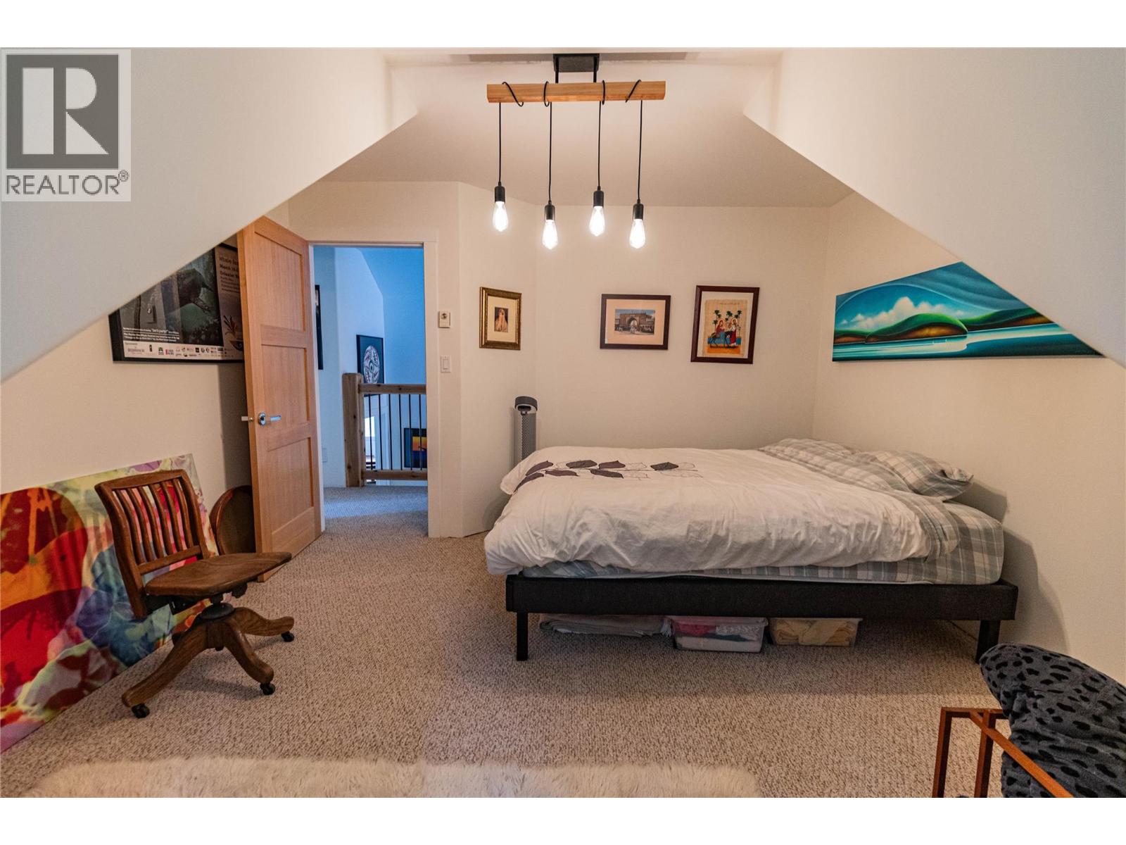 4037 Santa Road, Scotch Creek