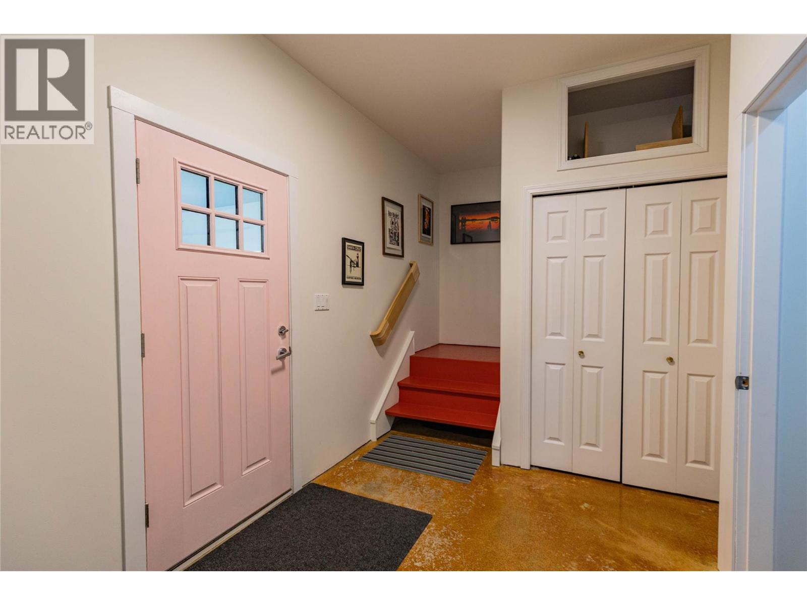 4037 Santa Road, Scotch Creek