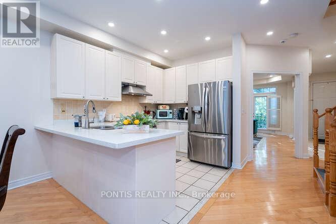 3452 EGLINTON AVENUE W - 18