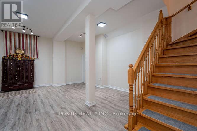 3452 EGLINTON AVENUE W - 34