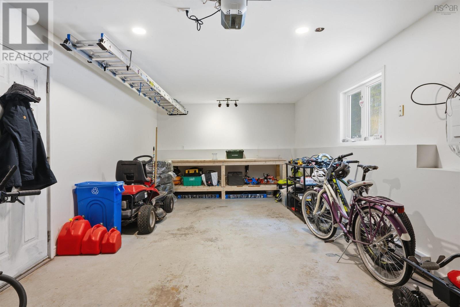 Property 34 of 48 of 241 Monarch Drive