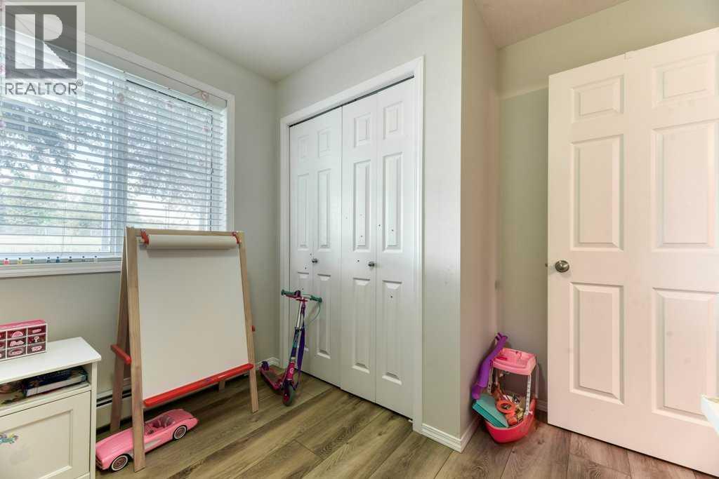 Single Family House for Sale in   Ranchview Drive NW Ranchlands Calgary 