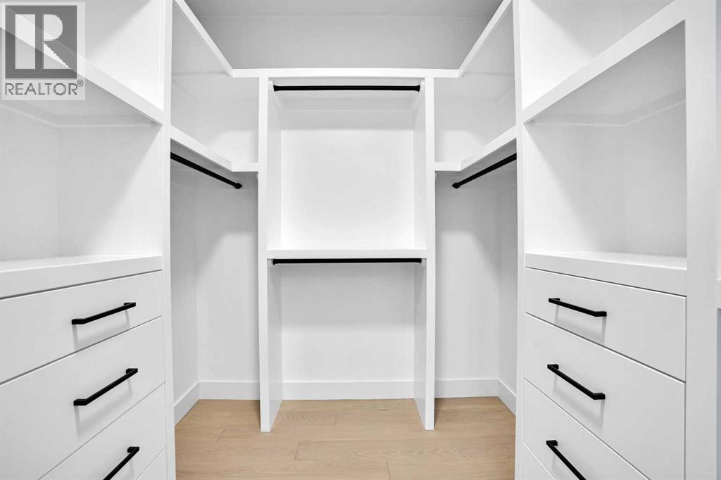 Single Family House for Sale in   Street SW Killarney/Glengarry Calgary 