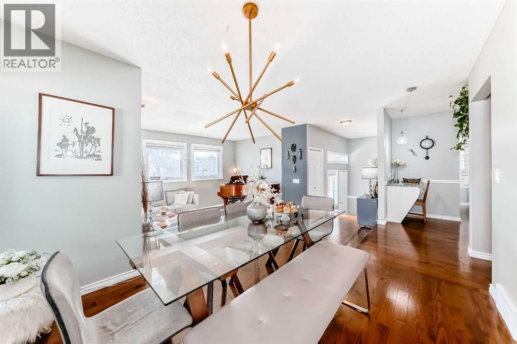 Single Family House Bi-level for Sale in  Macewan Glen Road NW MacEwan Glen Calgary 