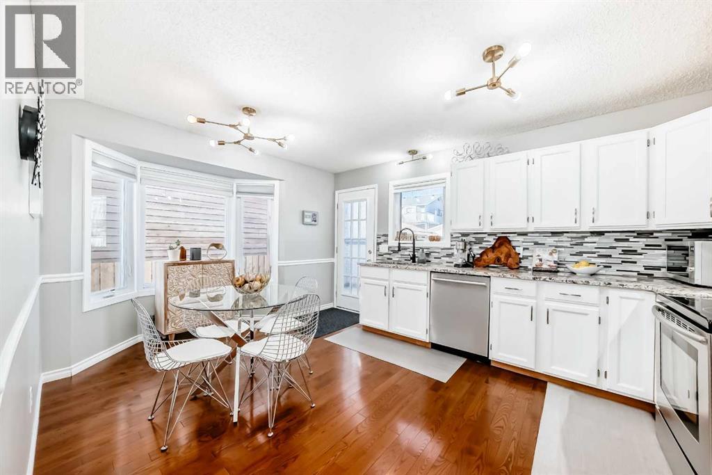 Single Family House Bi-level for Sale in  Macewan Glen Road NW MacEwan Glen Calgary 