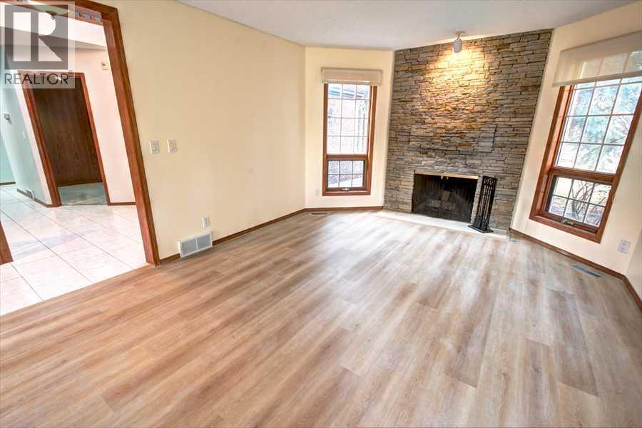 Single Family House for Sale in  Christie Estate Boulevard SW Christie Park Calgary 