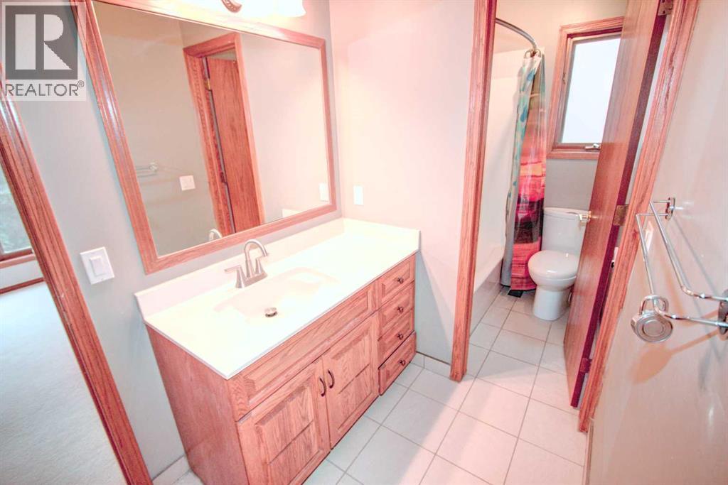 Single Family House for Sale in  Christie Estate Boulevard SW Christie Park Calgary 