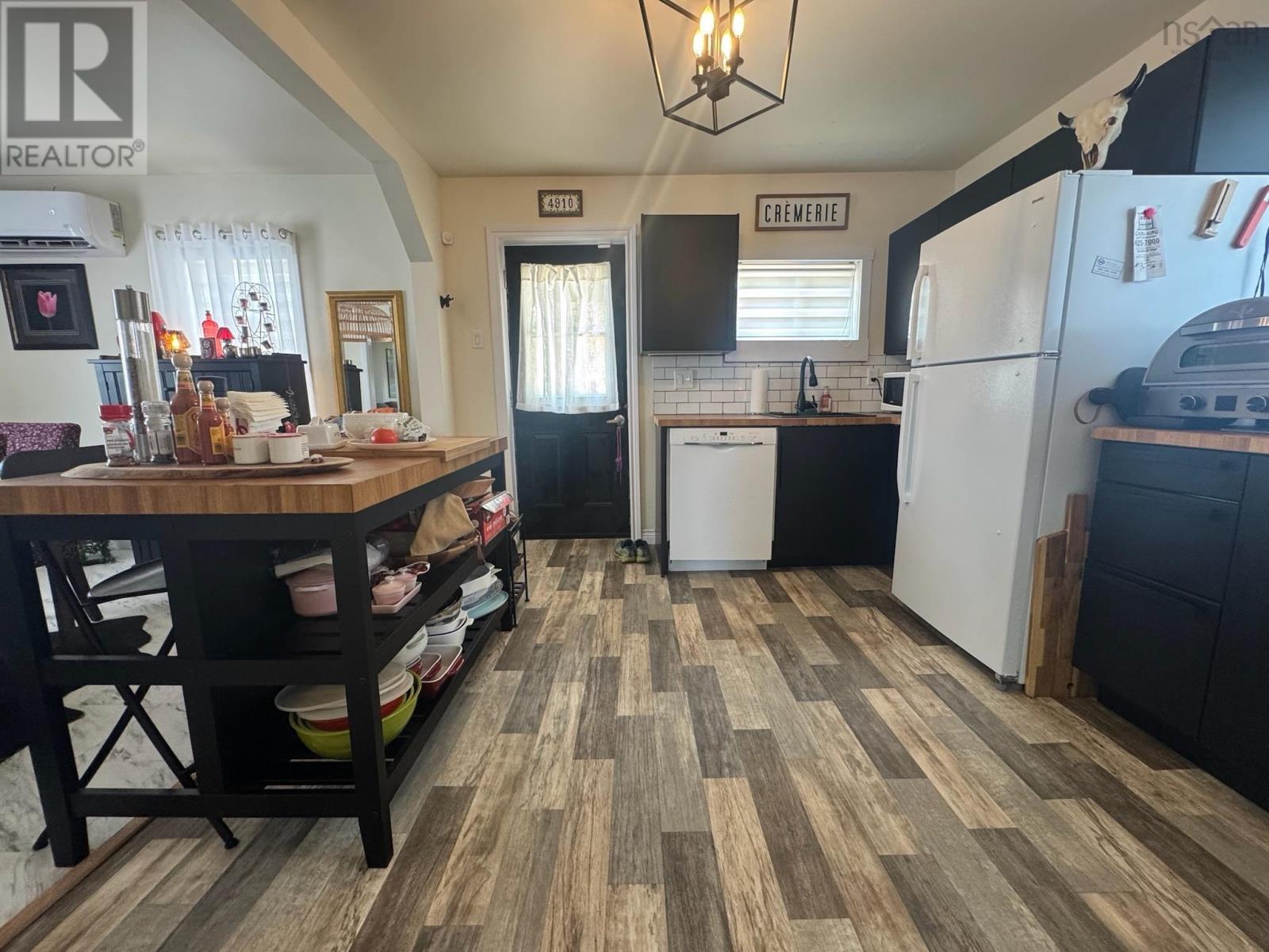 Property 12 of 30 of 9 Somers View