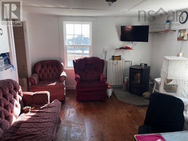 Property 17 of 35 of 712 Highway 335