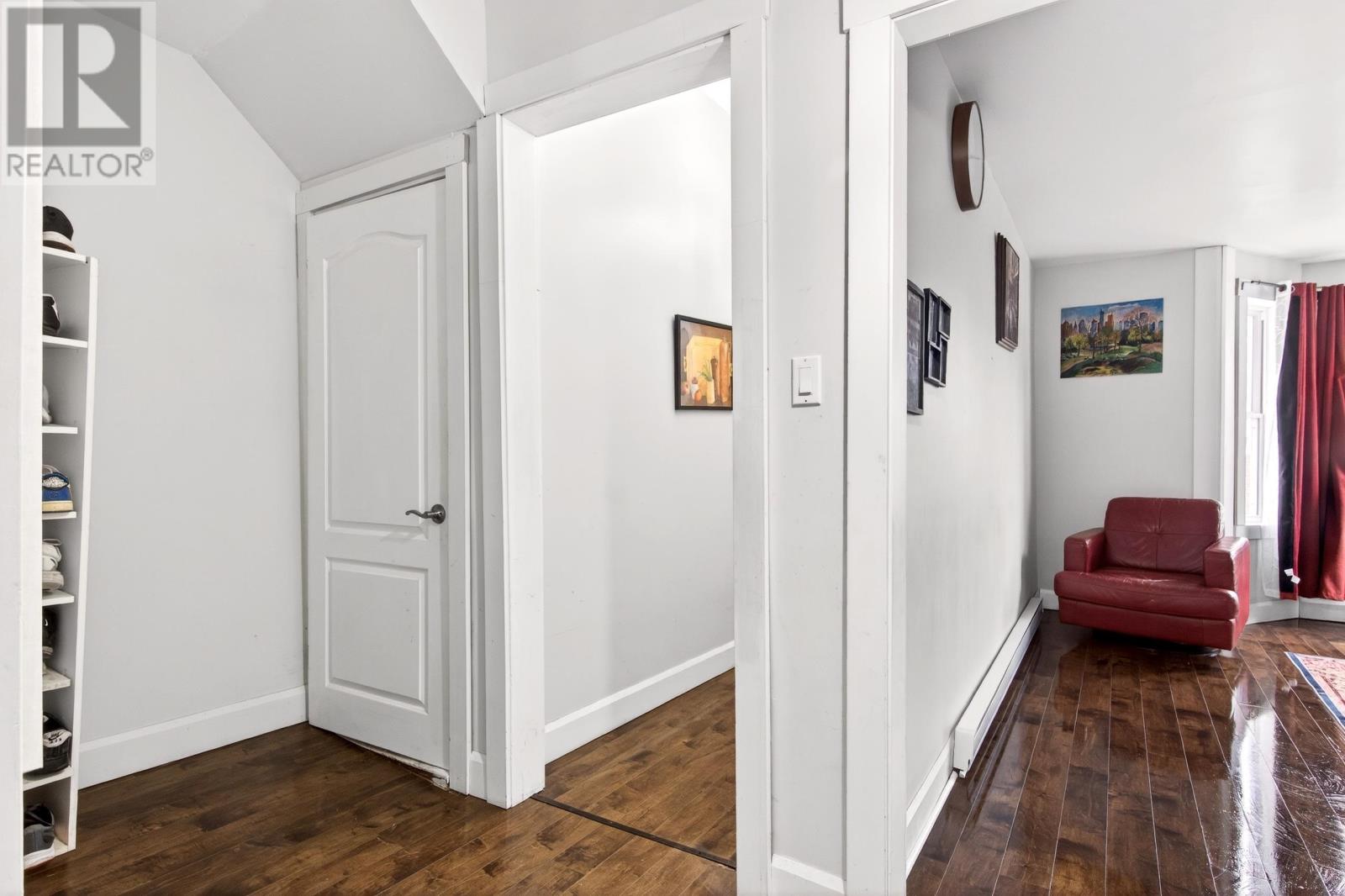 325 Notre Dame Street - 8