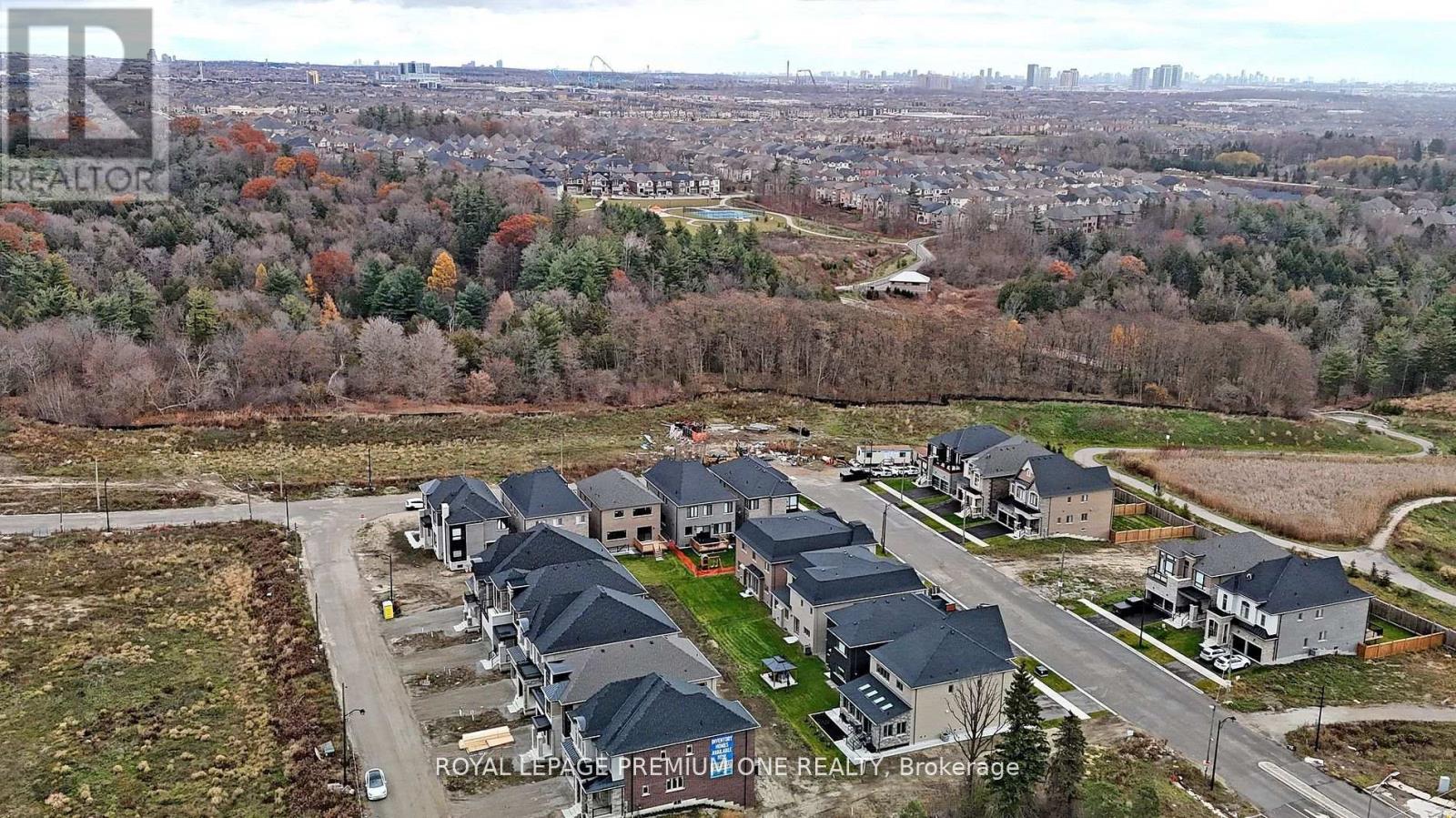15 ANTONIETTA CRESCENT - 15