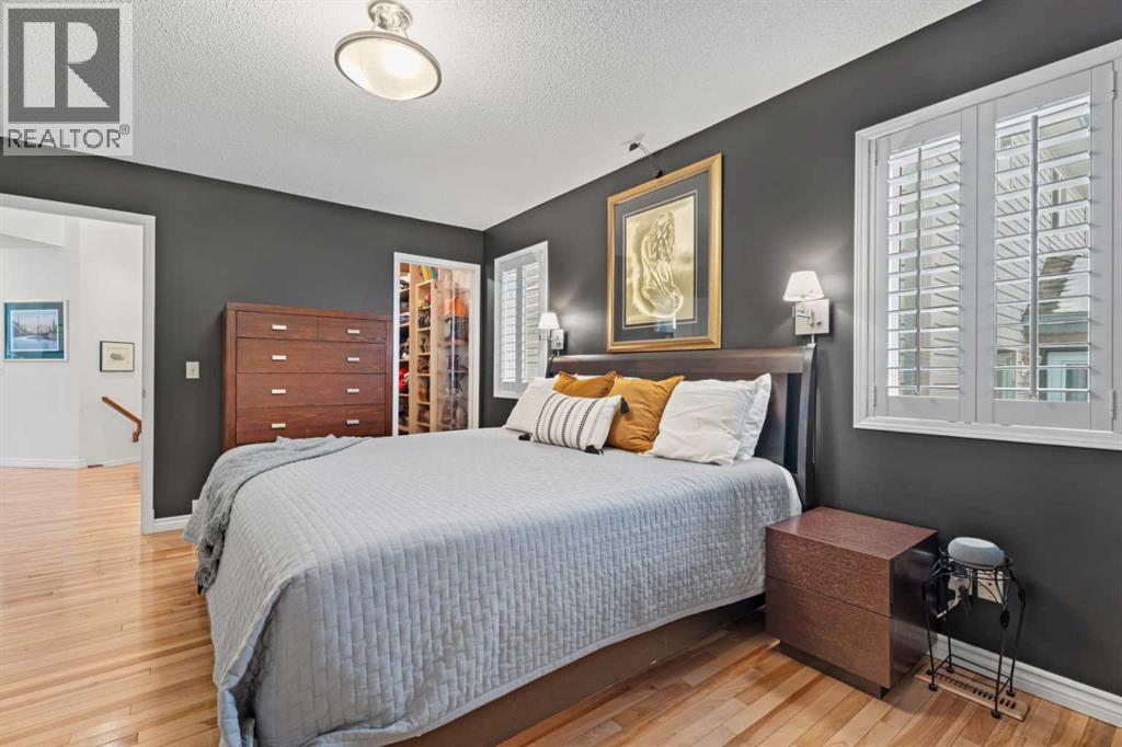 Single Family House Bi-level for Sale in  Prestwick Landing SE McKenzie Towne Calgary 