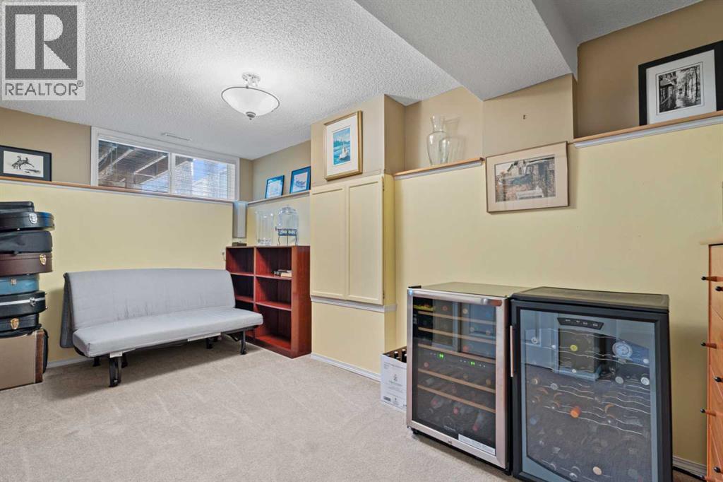 Single Family House Bi-level for Sale in  Prestwick Landing SE McKenzie Towne Calgary 