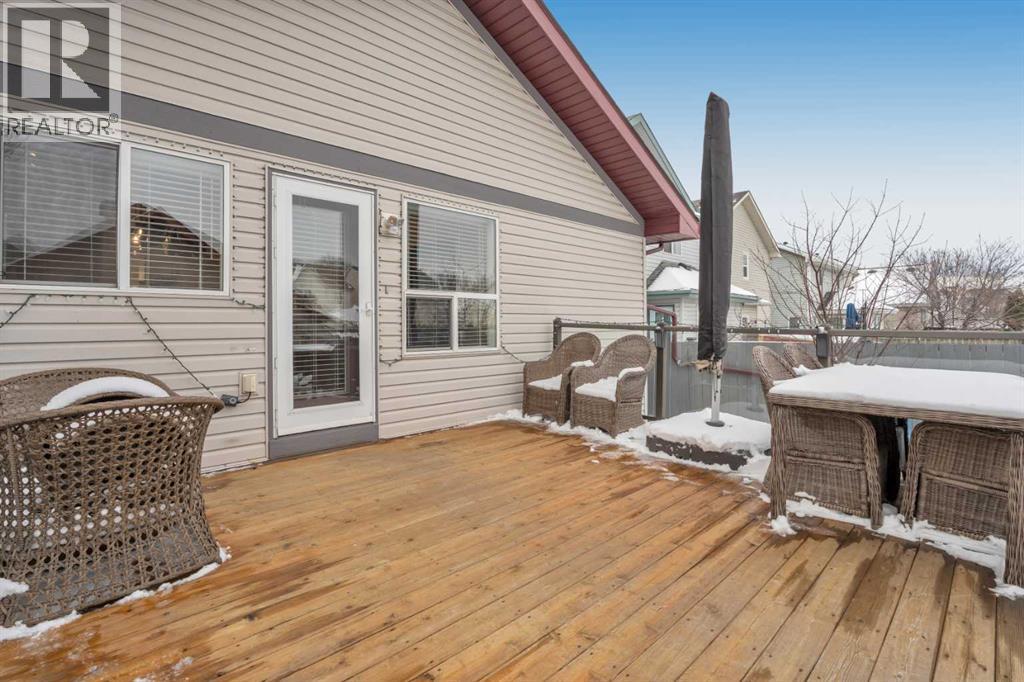 Single Family House Bi-level for Sale in  Prestwick Landing SE McKenzie Towne Calgary 