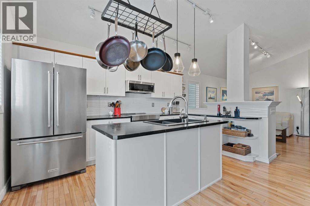 Single Family House Bi-level for Sale in  Prestwick Landing SE McKenzie Towne Calgary 