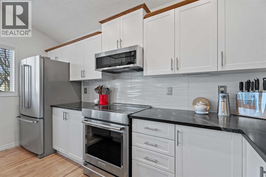 Single Family House Bi-level for Sale in  Prestwick Landing SE McKenzie Towne Calgary 