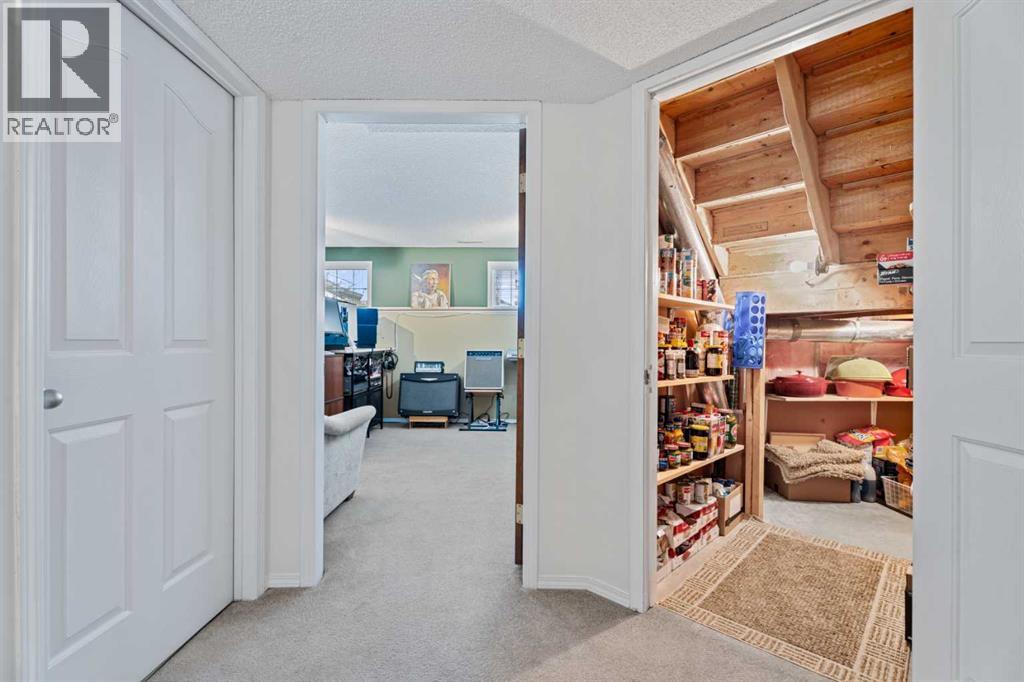 Single Family House Bi-level for Sale in  Prestwick Landing SE McKenzie Towne Calgary 