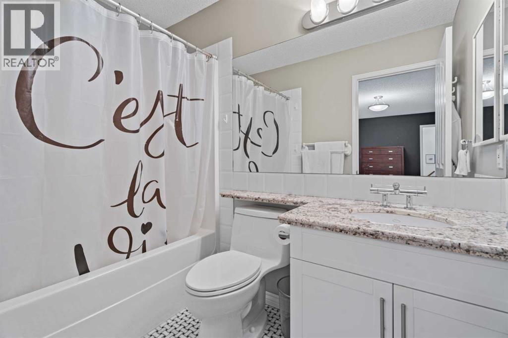 Single Family House Bi-level for Sale in  Prestwick Landing SE McKenzie Towne Calgary 