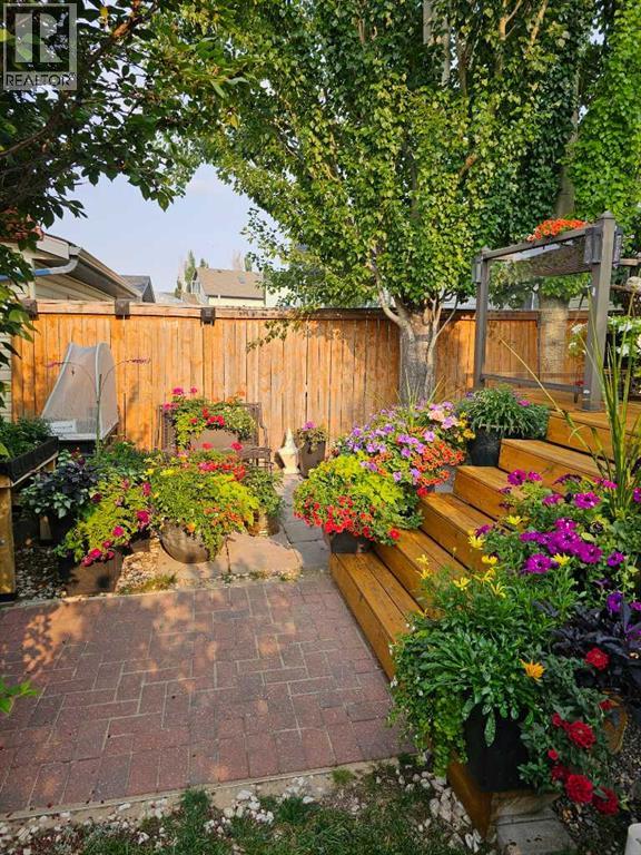 Single Family House Bi-level for Sale in  Prestwick Landing SE McKenzie Towne Calgary 