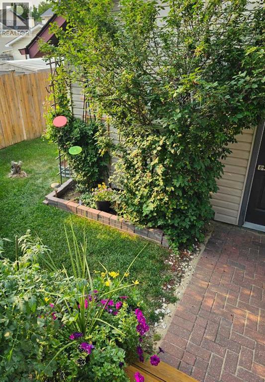 Single Family House Bi-level for Sale in  Prestwick Landing SE McKenzie Towne Calgary 