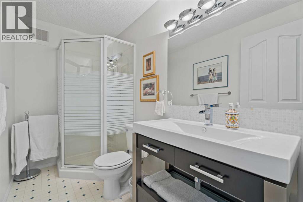 Single Family House Bi-level for Sale in  Prestwick Landing SE McKenzie Towne Calgary 