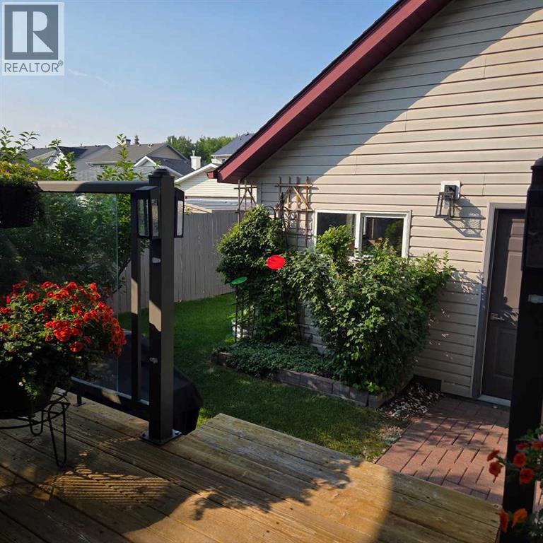 Single Family House Bi-level for Sale in  Prestwick Landing SE McKenzie Towne Calgary 