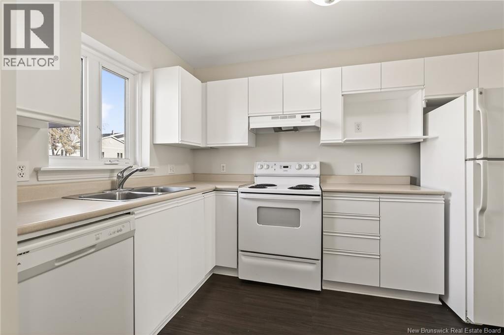 #18 84 Seaman Street - 5