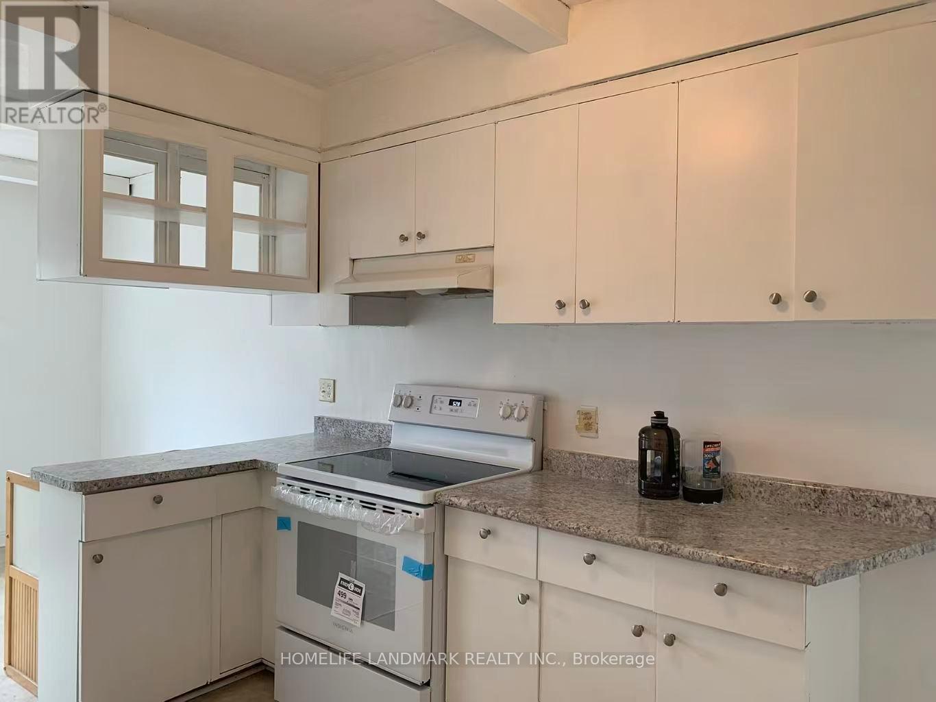 320 ELGIN STREET W - 3