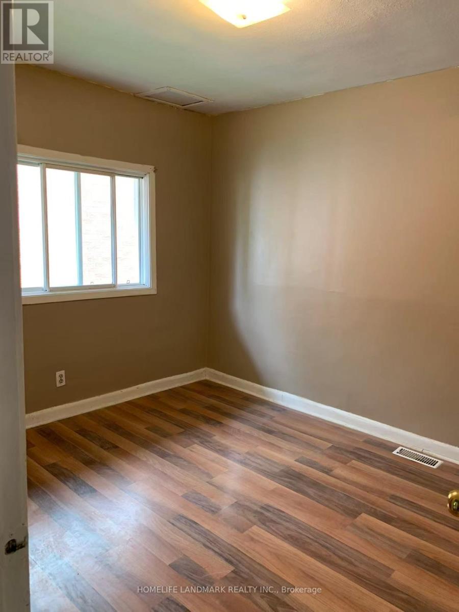 320 ELGIN STREET W - 4