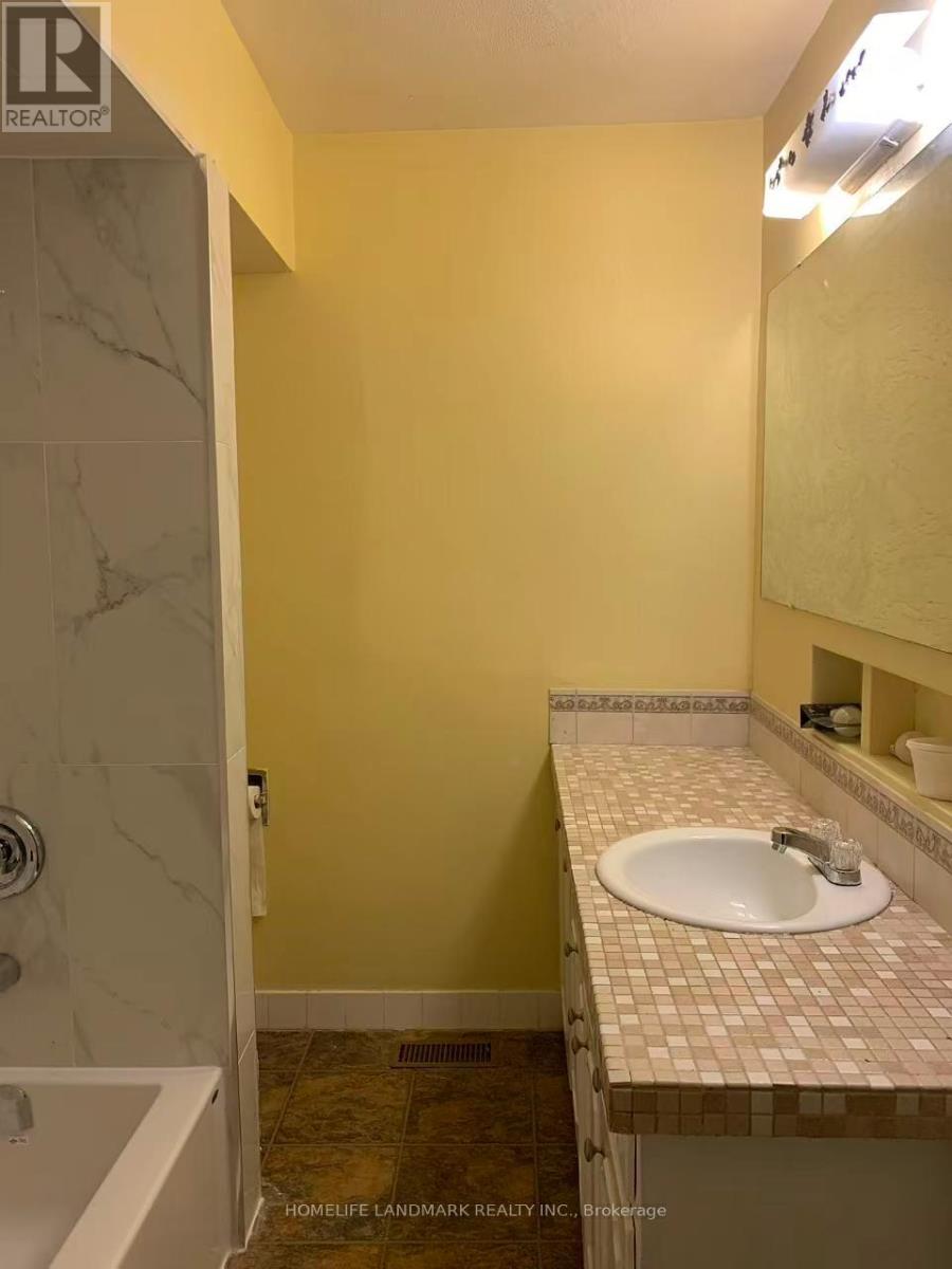 320 ELGIN STREET W - 8