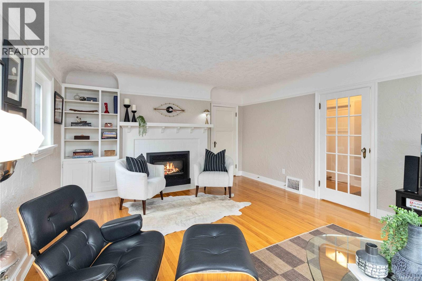  1571 Monterey Avenue, Oak Bay